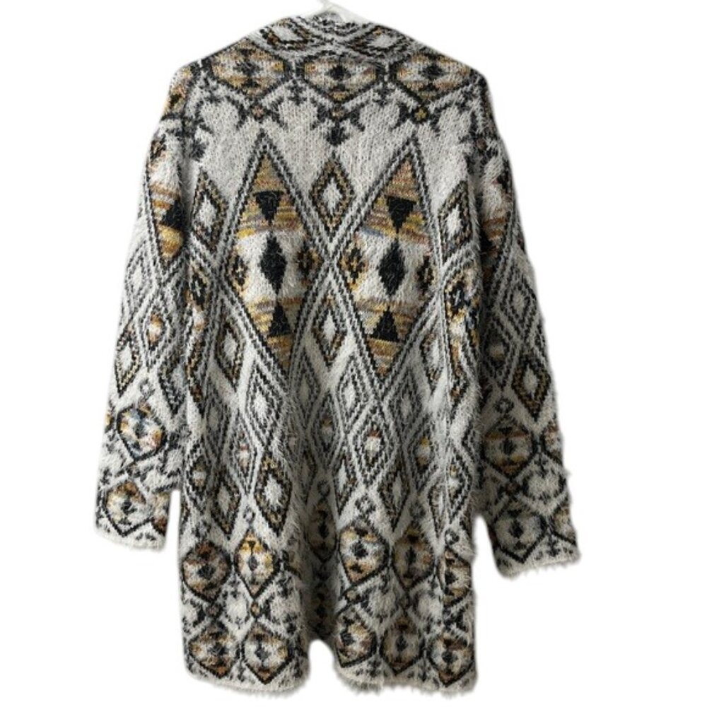 Absolutely Famous Aztec Print Open Front Fuzzy Ca… - image 4